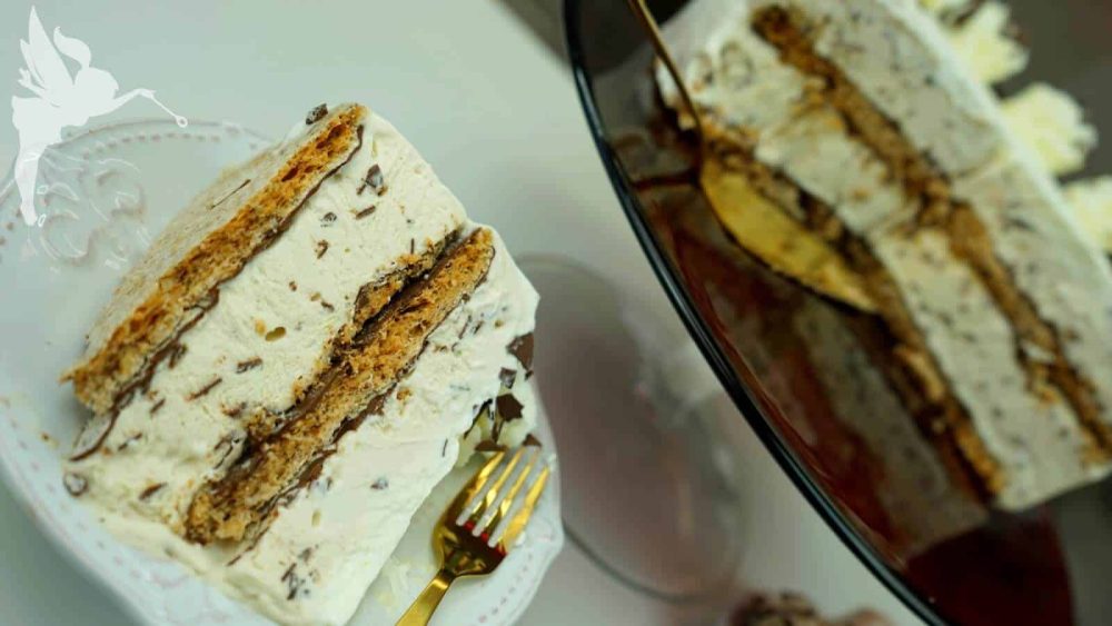 eissplitter torte mit café