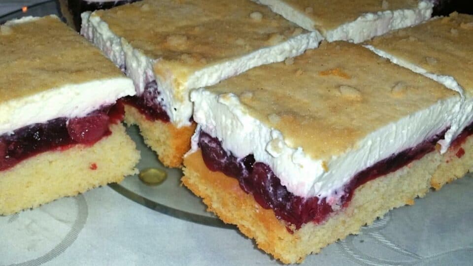 Kirsch Schmand Sahnekuchen